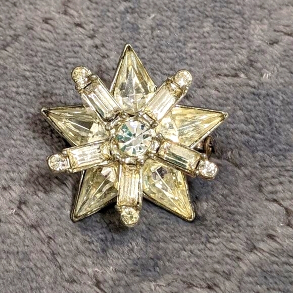 Vintage 1950's Clear Rhinestone Star Brooche - Picture 1 of 7
